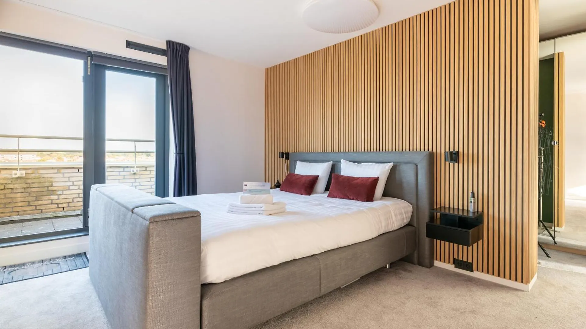 Matti Beach Town House Zandvoort 0*,  Hollanda